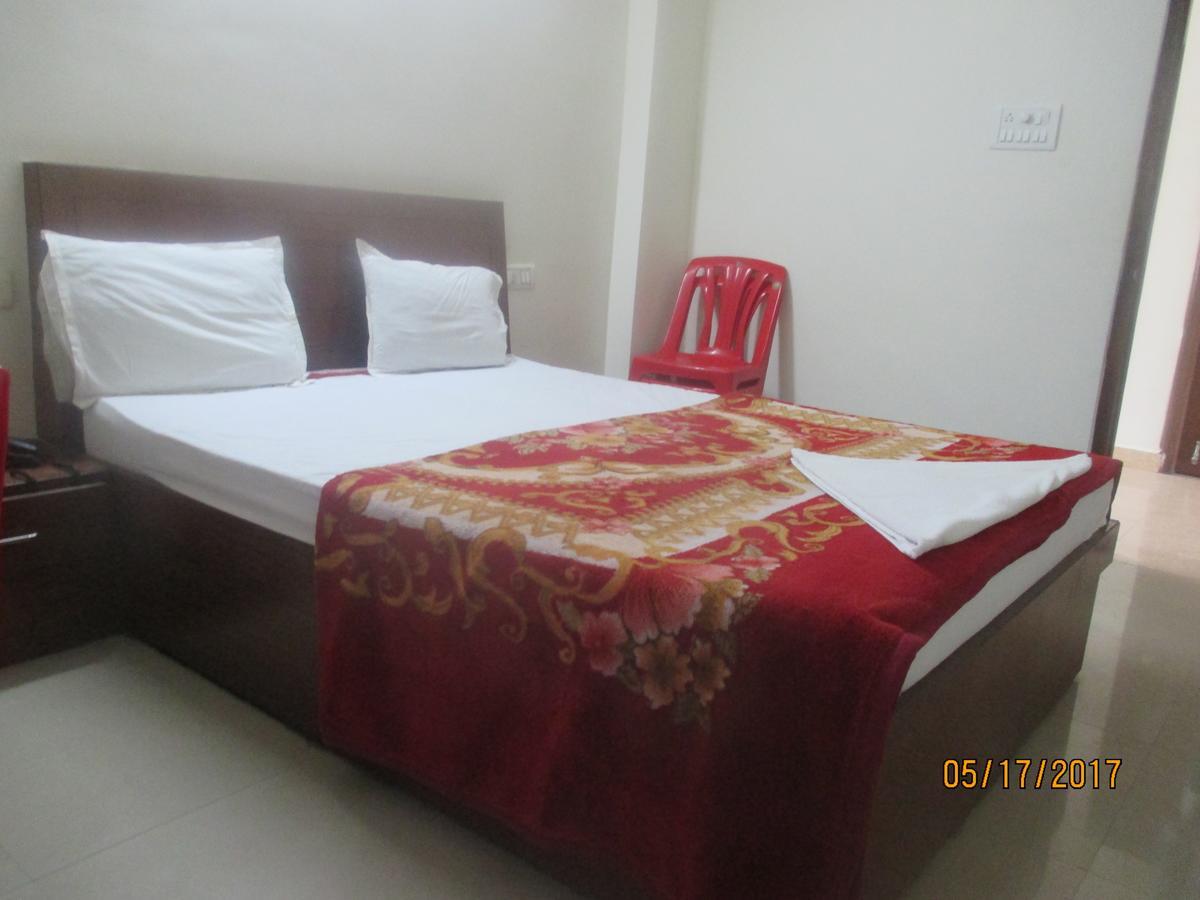 Sri Sai Ganesh Lodge Hyderabad Luaran gambar