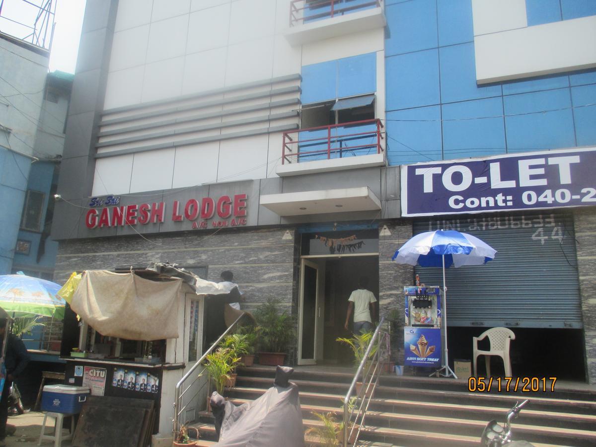 Sri Sai Ganesh Lodge Hyderabad Luaran gambar